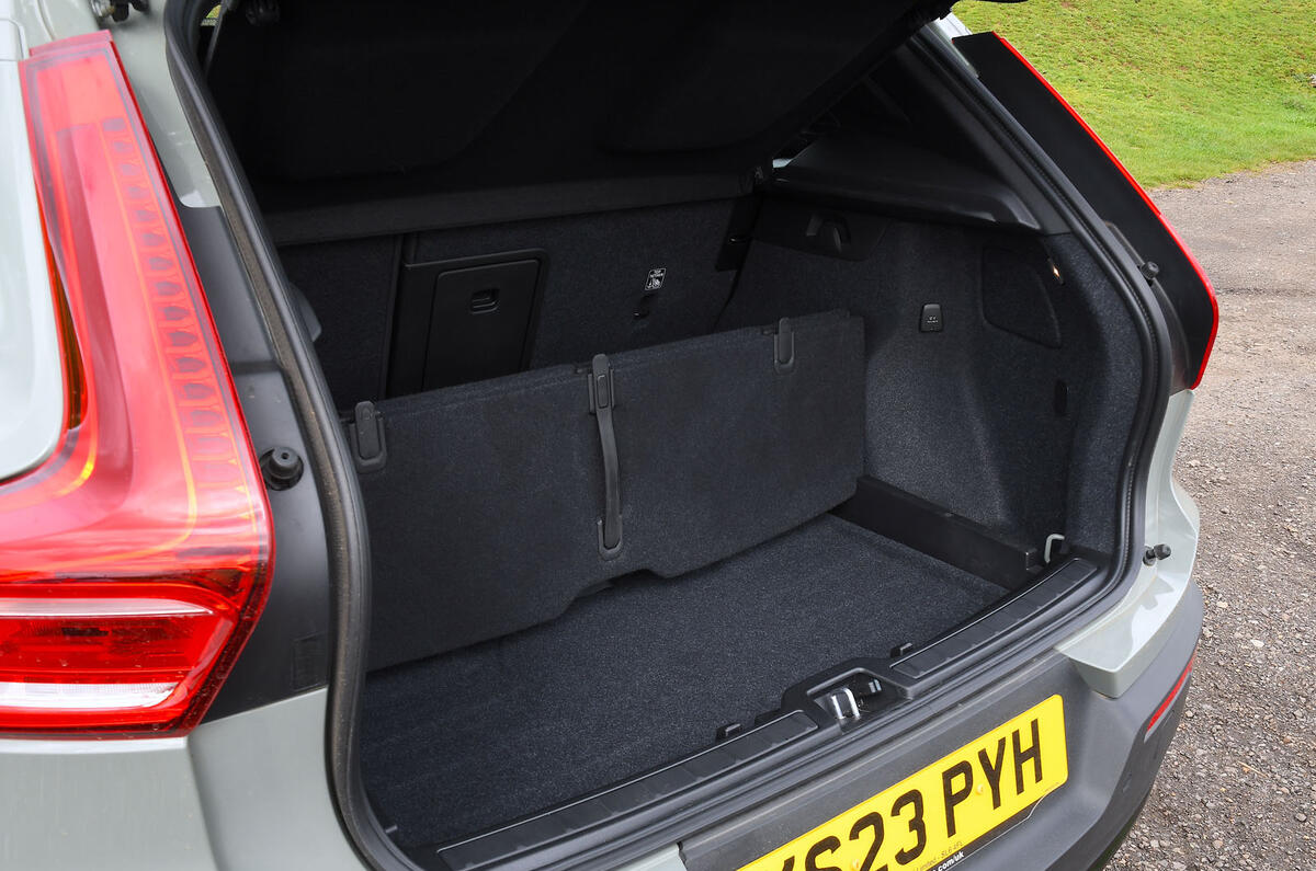 volvo xc40 review 2024 14 boot