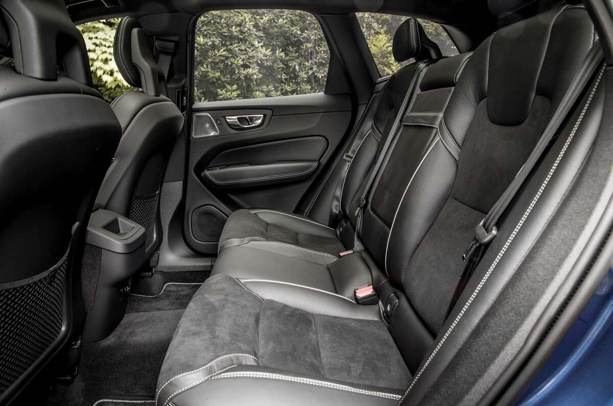 Sièges arrière du Volvo XC60