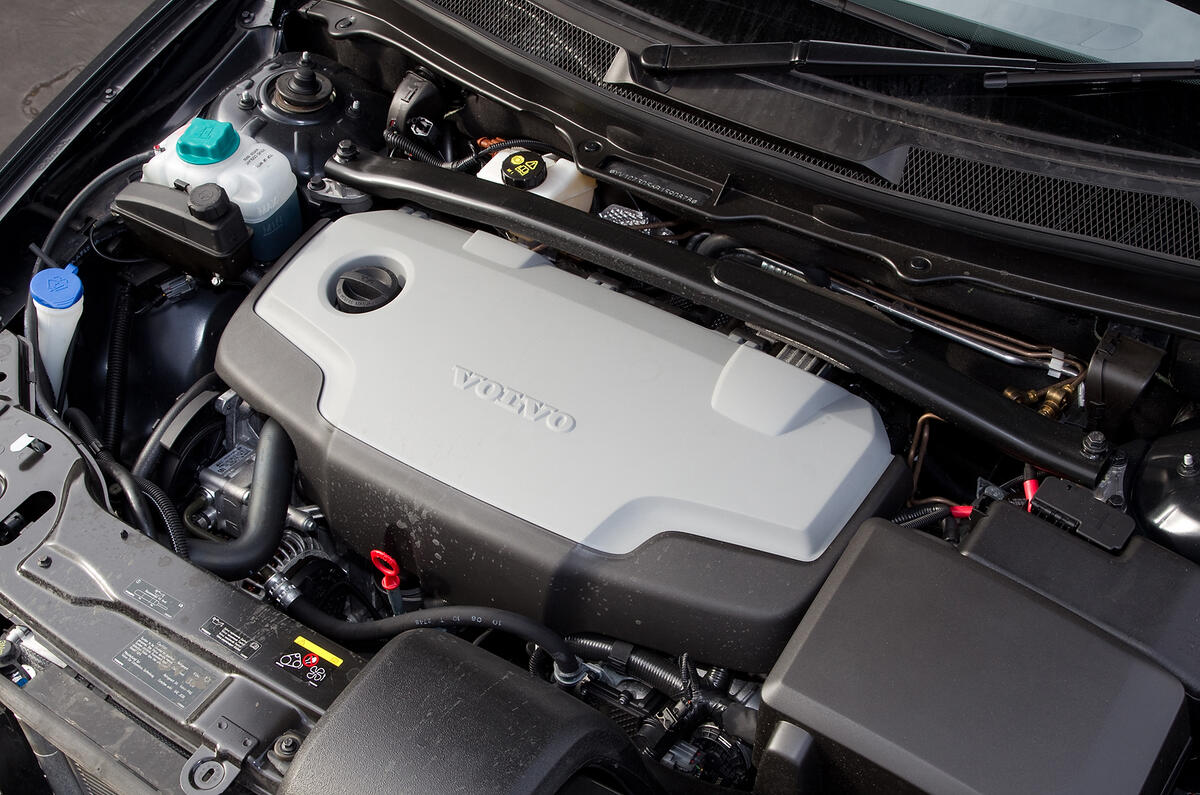 2.4-litre Volvo XC90 diesel engine