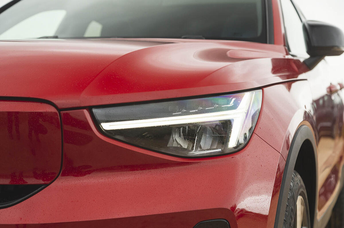 Volvo C40 Recharge headlight Volvo C40 Recharge headlight