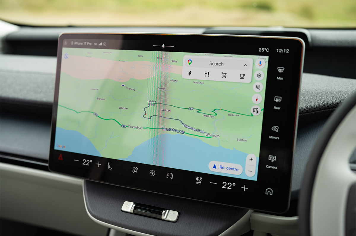 Écran tactile central de la Volvo EX60 – essai