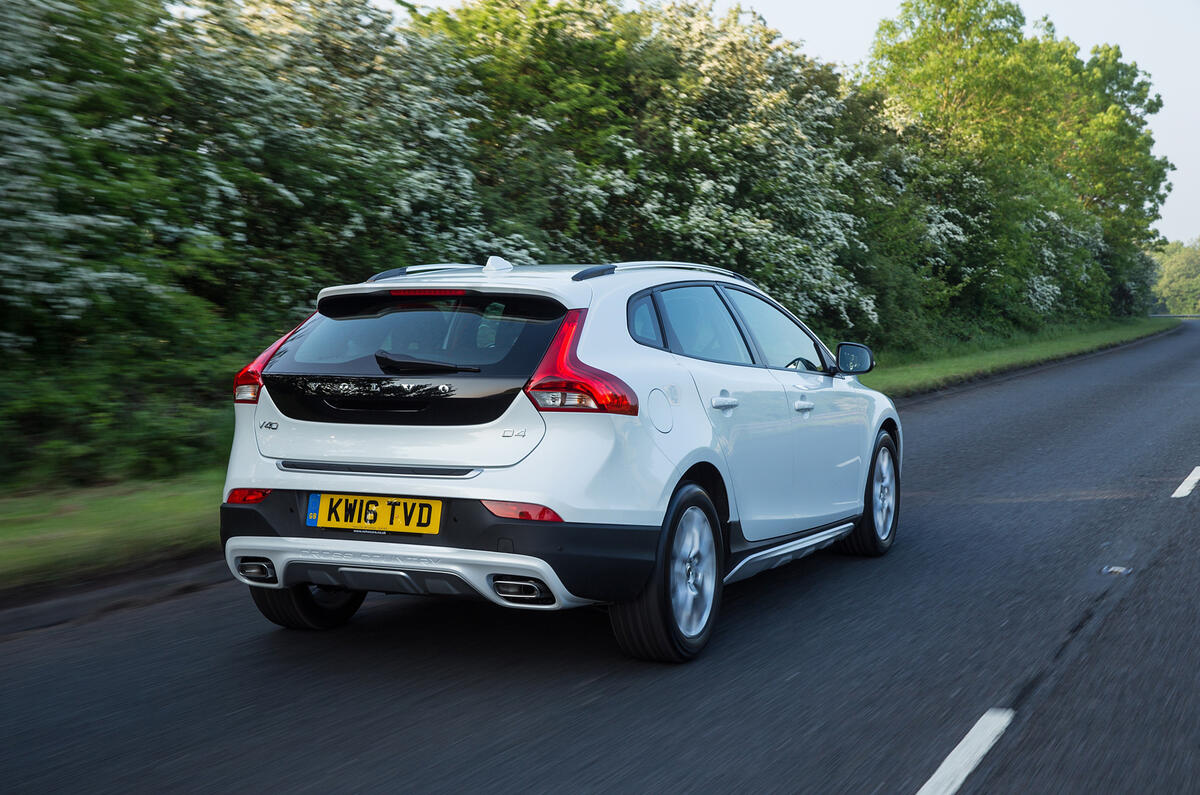 Volvo V40 Cross Country rear