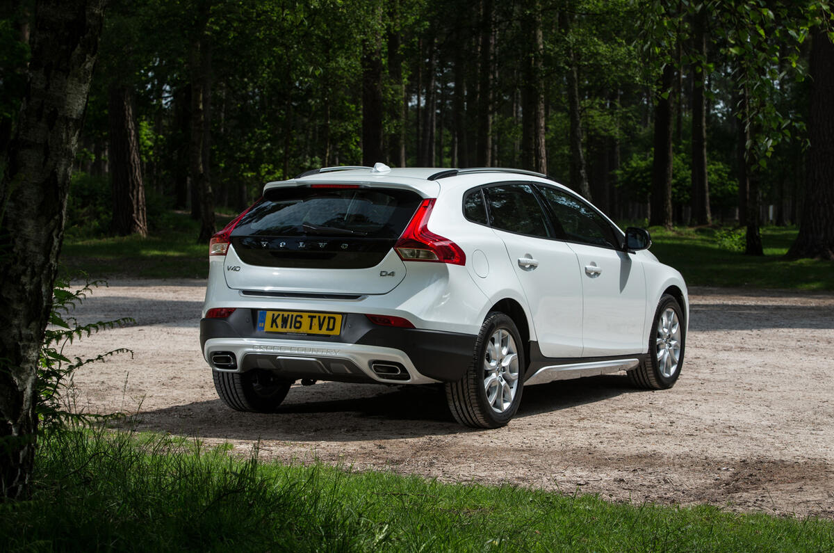 Volvo V40 Cross Country rear quarter