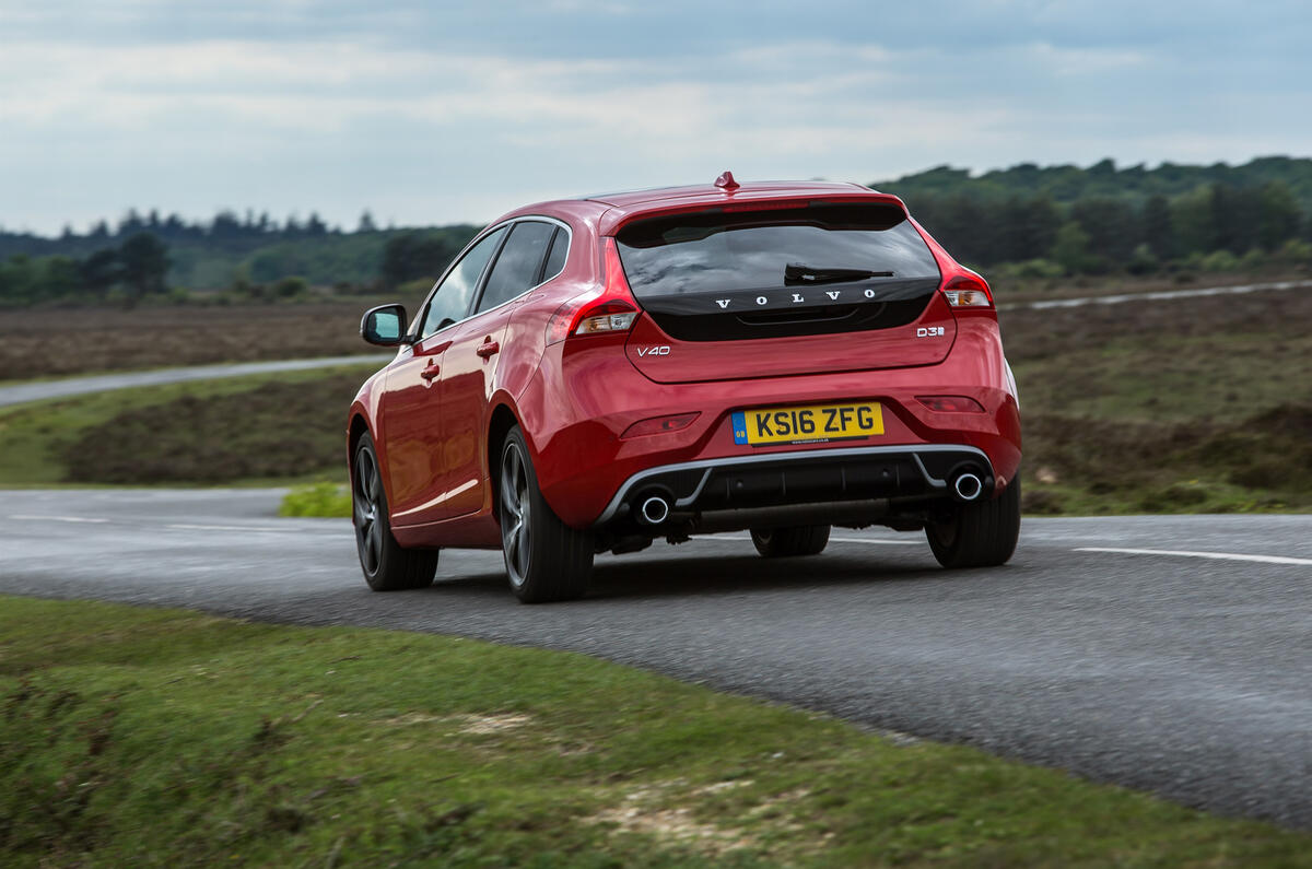 Volvo V40 rear cornering