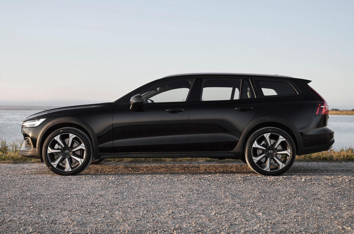 Volvo V60 Cross country side Volvo V60 Cross country side