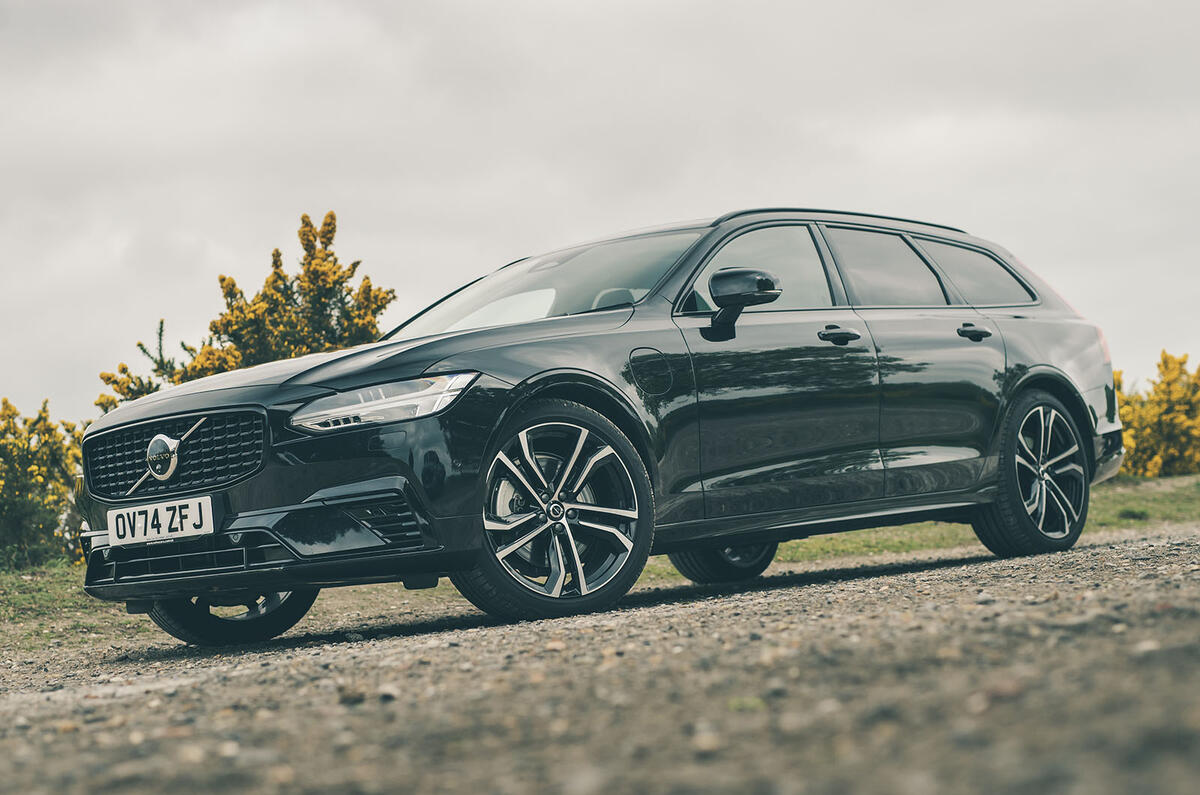 Volvo V90 vue de l'avant trois quarts statique