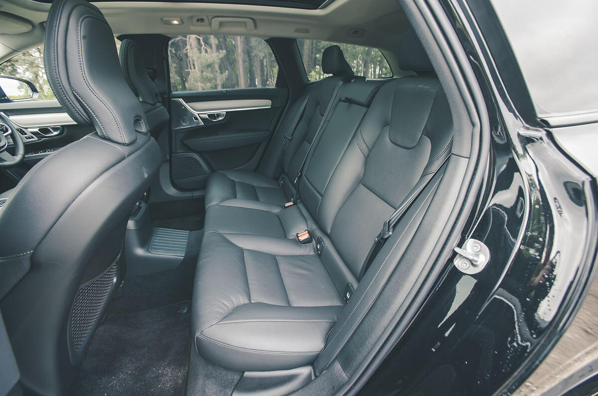 Volvo V90 avis sièges arrière