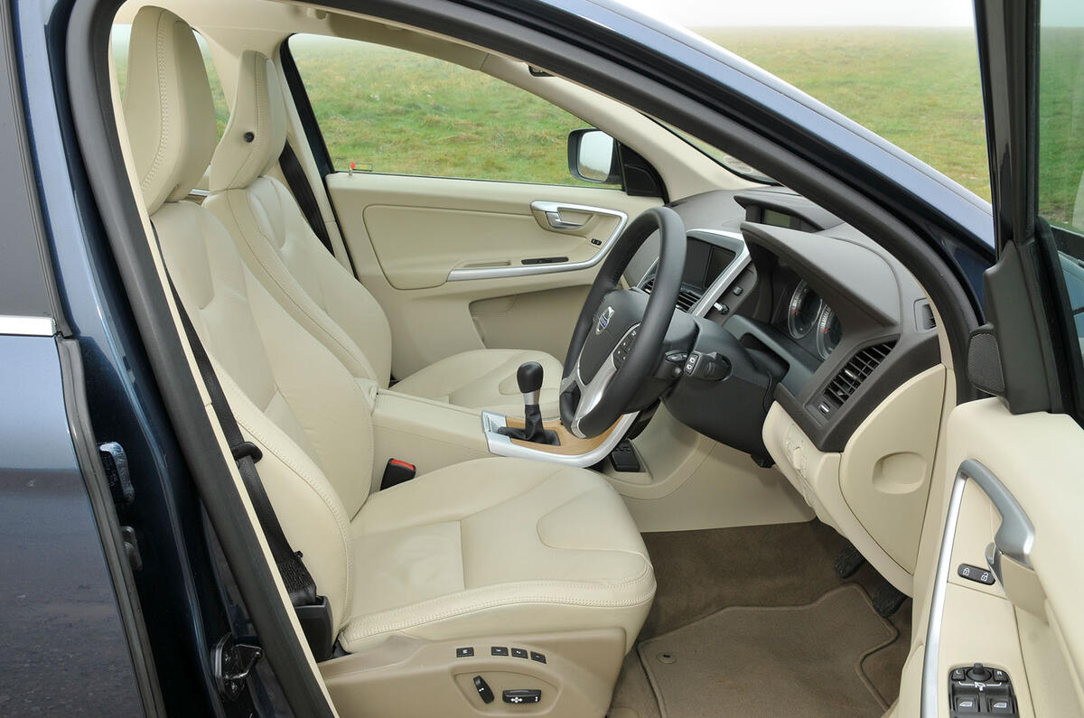 Volvo XC60 front seats Volvo XC60 front seats