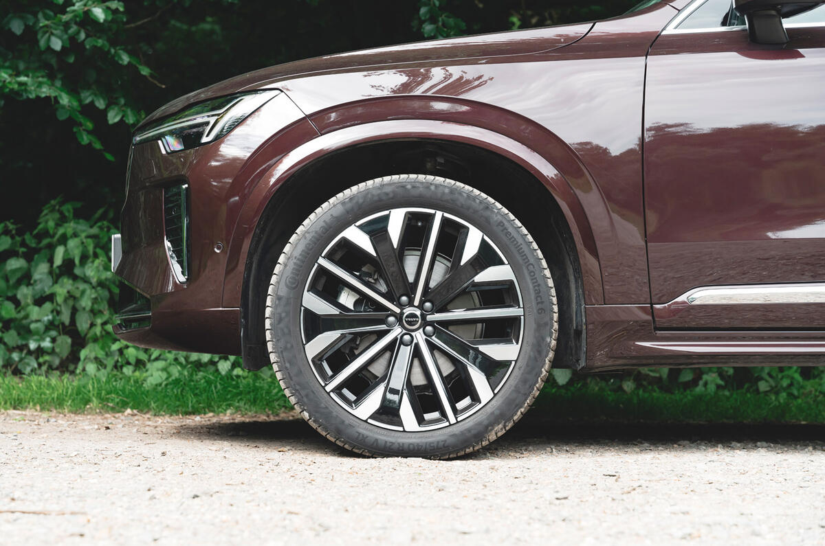 VolvoXC90 review 2025 004 wheel