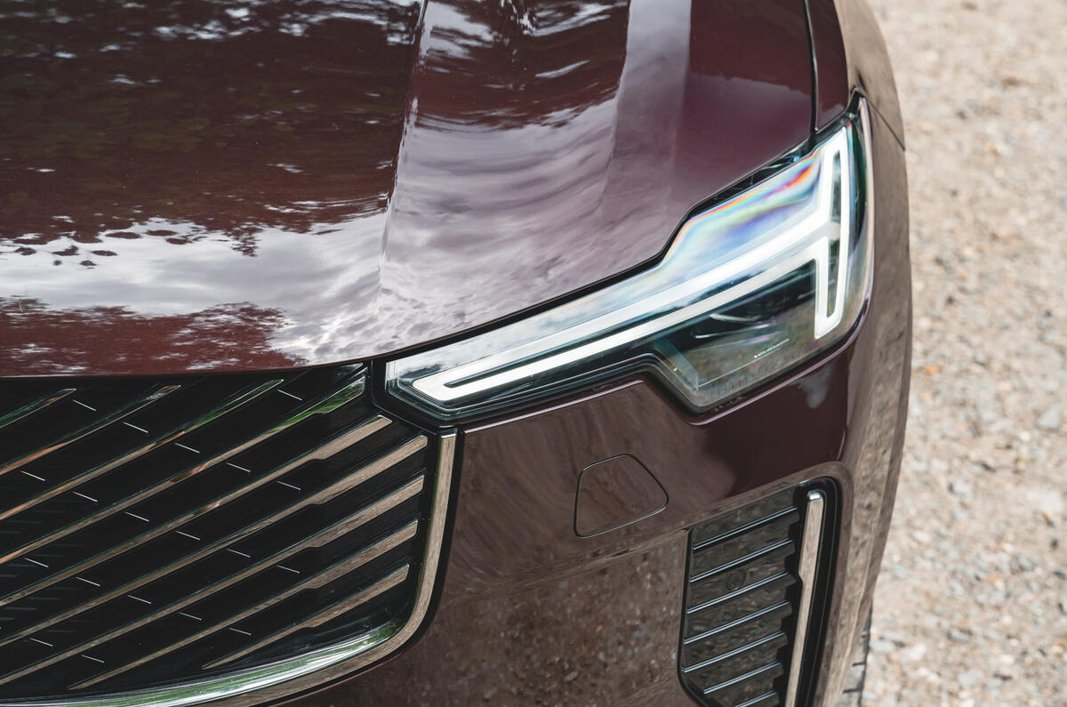 VolvoXC90 review 2025 005 lights