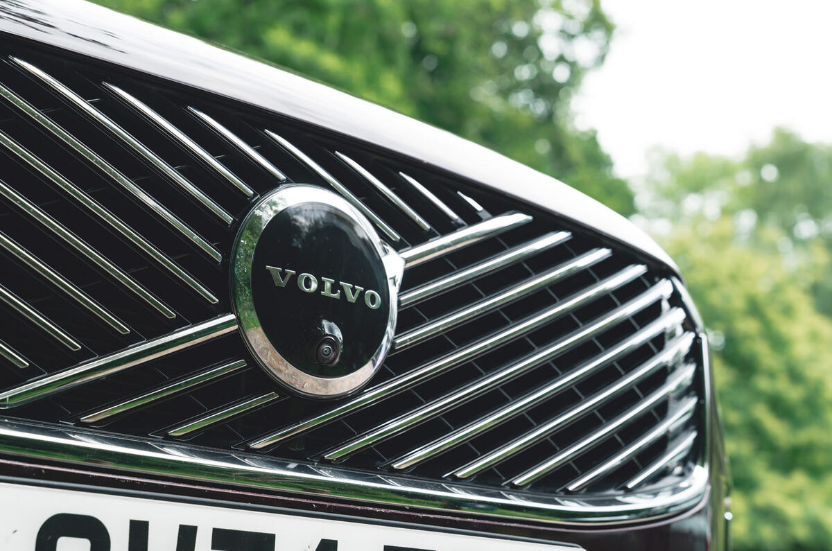 VolvoXC90 review 2025 006 new grill