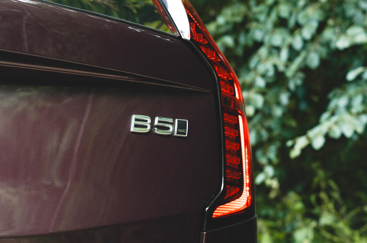 VolvoXC90 review 2025 008 badge