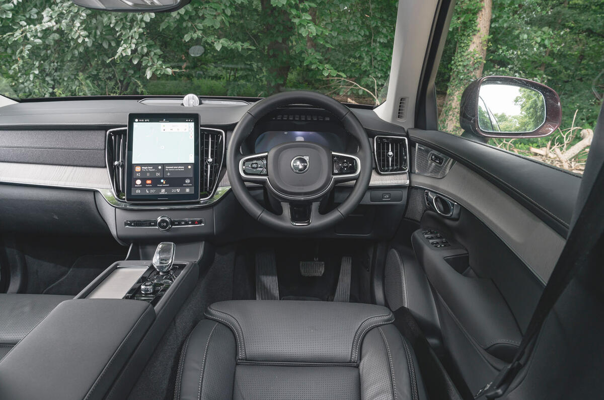 VolvoXC90 review 2025 009 dash