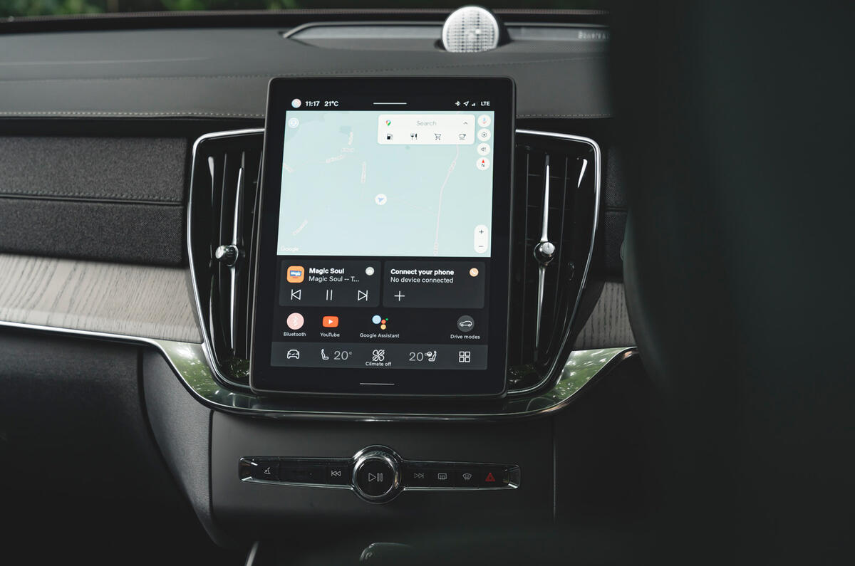 VolvoXC90 review 2025 011 infotainment
