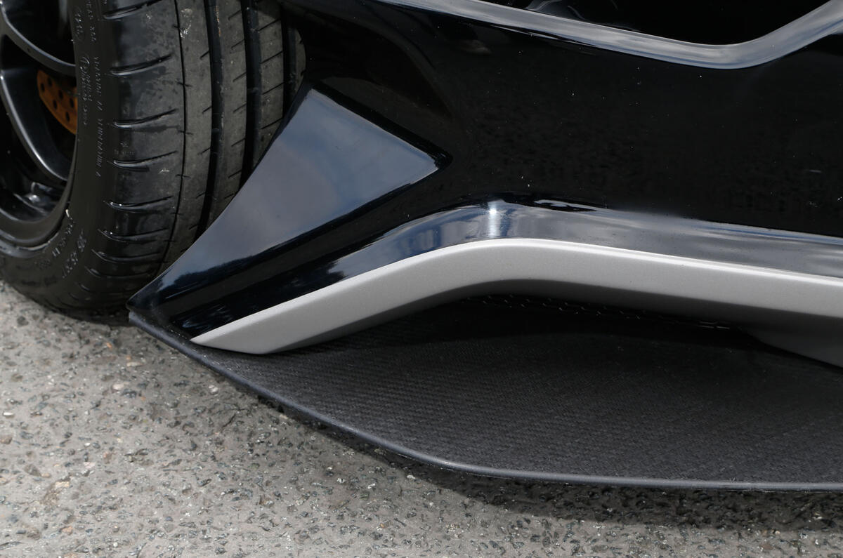 Vuhl 05 front splitter
