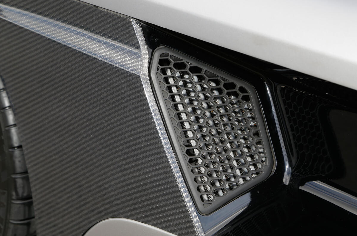 Vuhl 05 side air vent