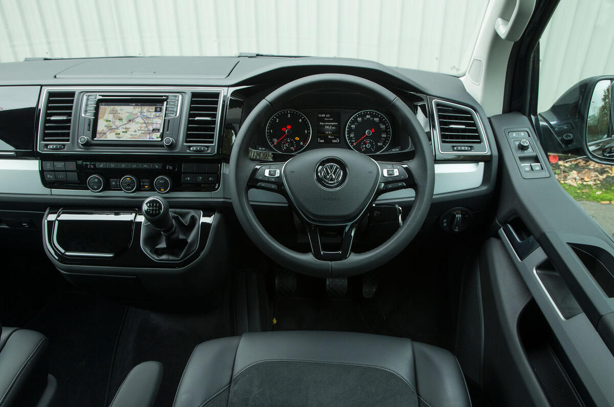 Volkswagen Caravelle T6 dashboard