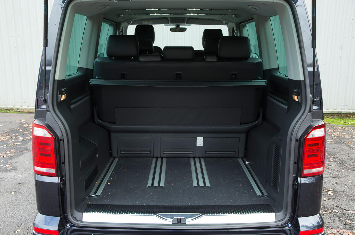 Volkswagen Caravelle T6 seating flexibility
