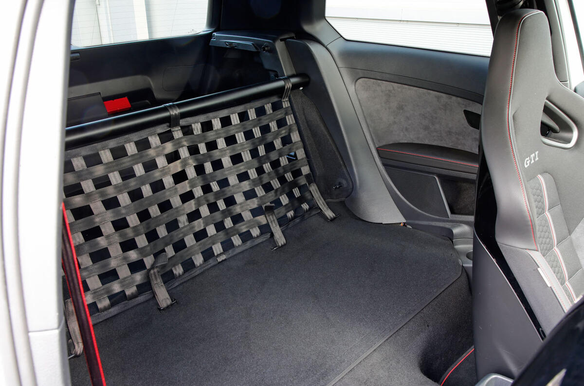 Volkswagen Golf GTI Clubsport S rear space