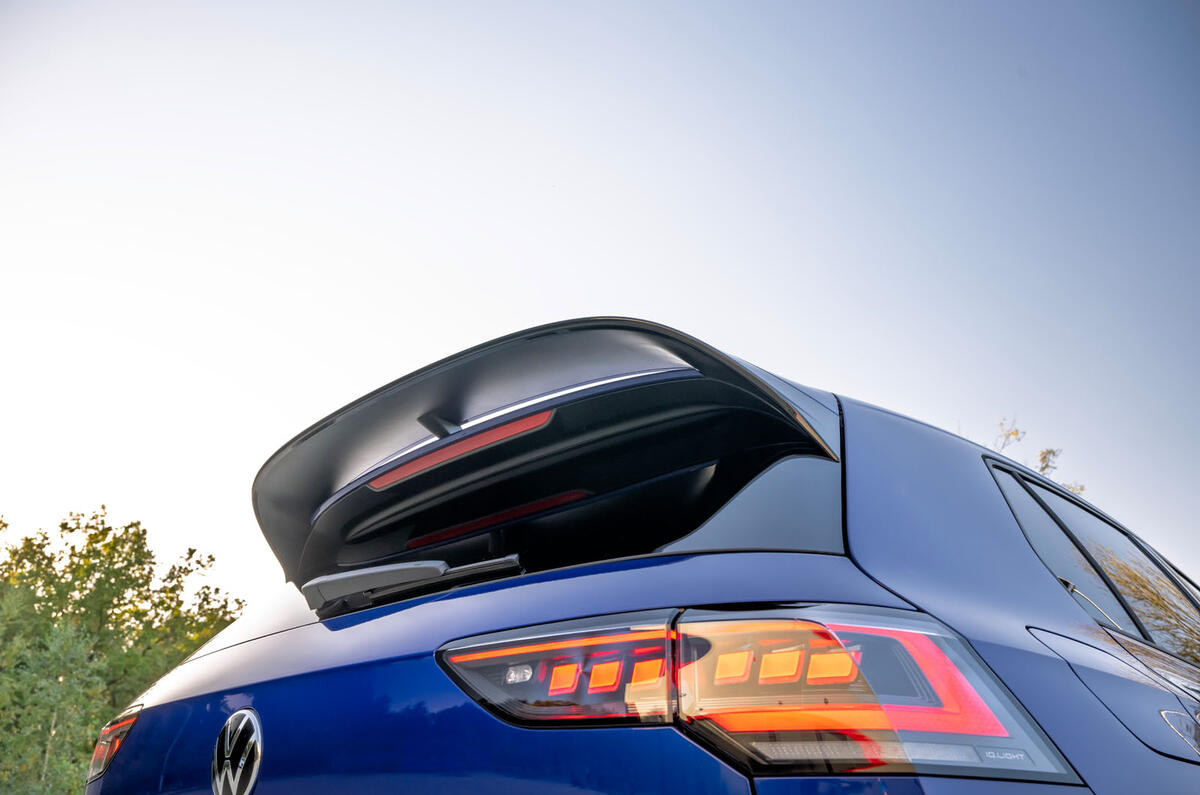 VW Golf R 2024 review spoiler 0058 VW Golf R 2024 review spoiler 0058