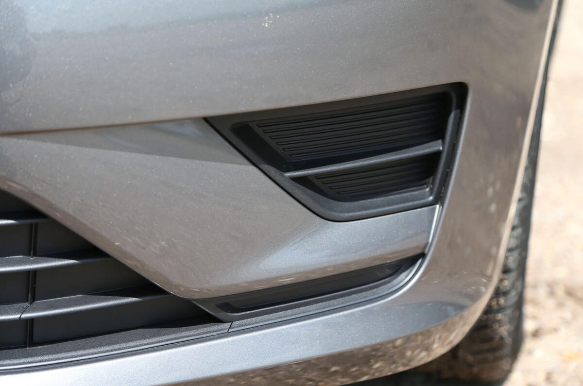 Volkswagen Golf SV front bumper