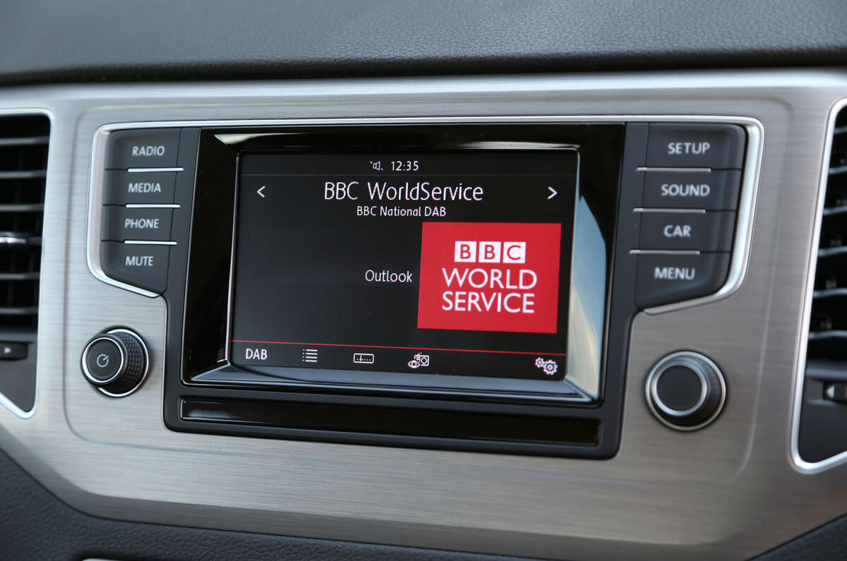 Volkswagen Golf SV infotainment system