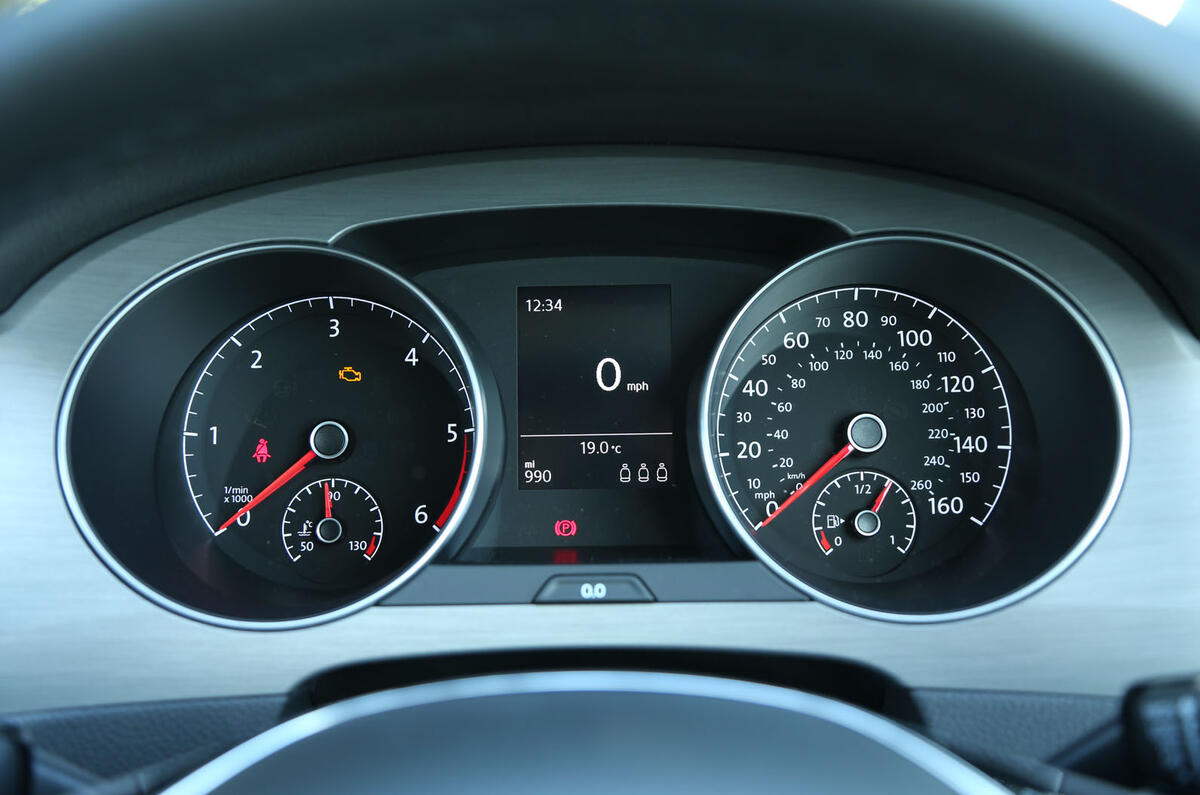 Volkswagen Golf SV instrument cluster