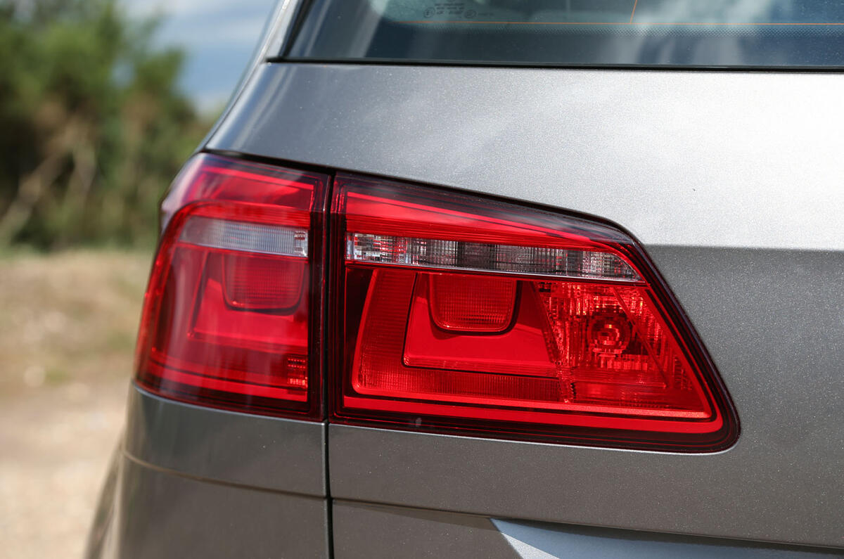 Volkswagen Golf SV rear lights