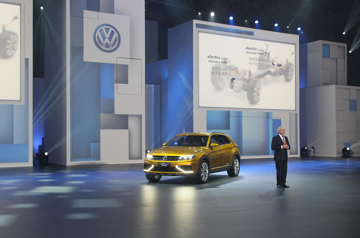 no title Volkswagen CrossBlue Coupé: Shanghai motor show 2013