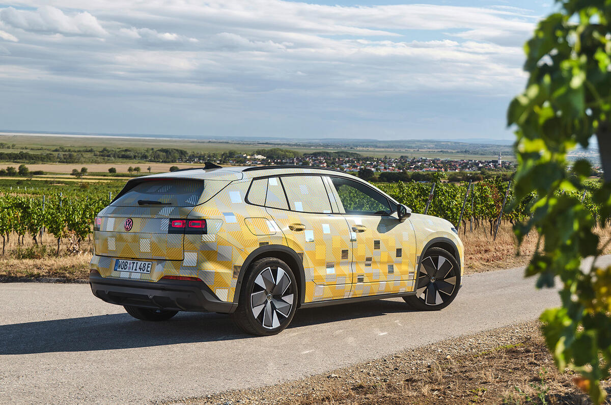 VW ID4 prototype review 2026035