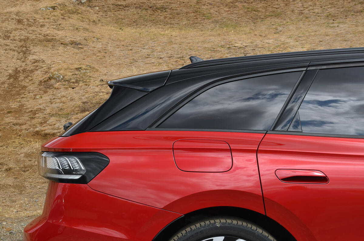 VW ID7 GTX 2025 Review RT C D pillars detail 0614 VW ID7 GTX 2025 Review RT C D pillars detail 0614