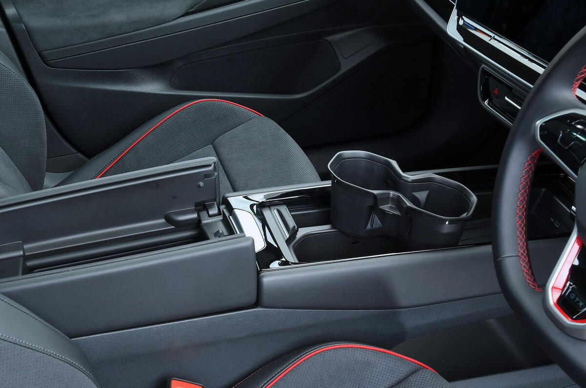 VW ID7 GTX 2025 Review RT centre console detail 0610 VW ID7 GTX 2025 Review RT centre console detail 0610