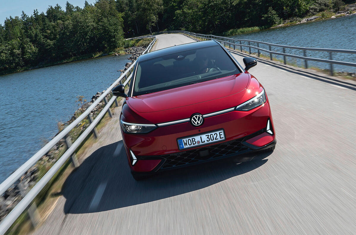 vw id7 gtx review 2024 03 front tracking