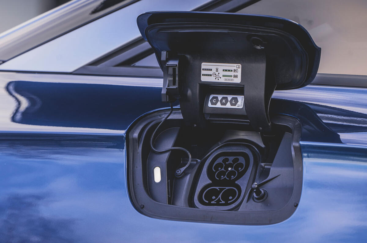 vw id7 review 2024 08 charing flap vw id7 review 2024 08 charing flap