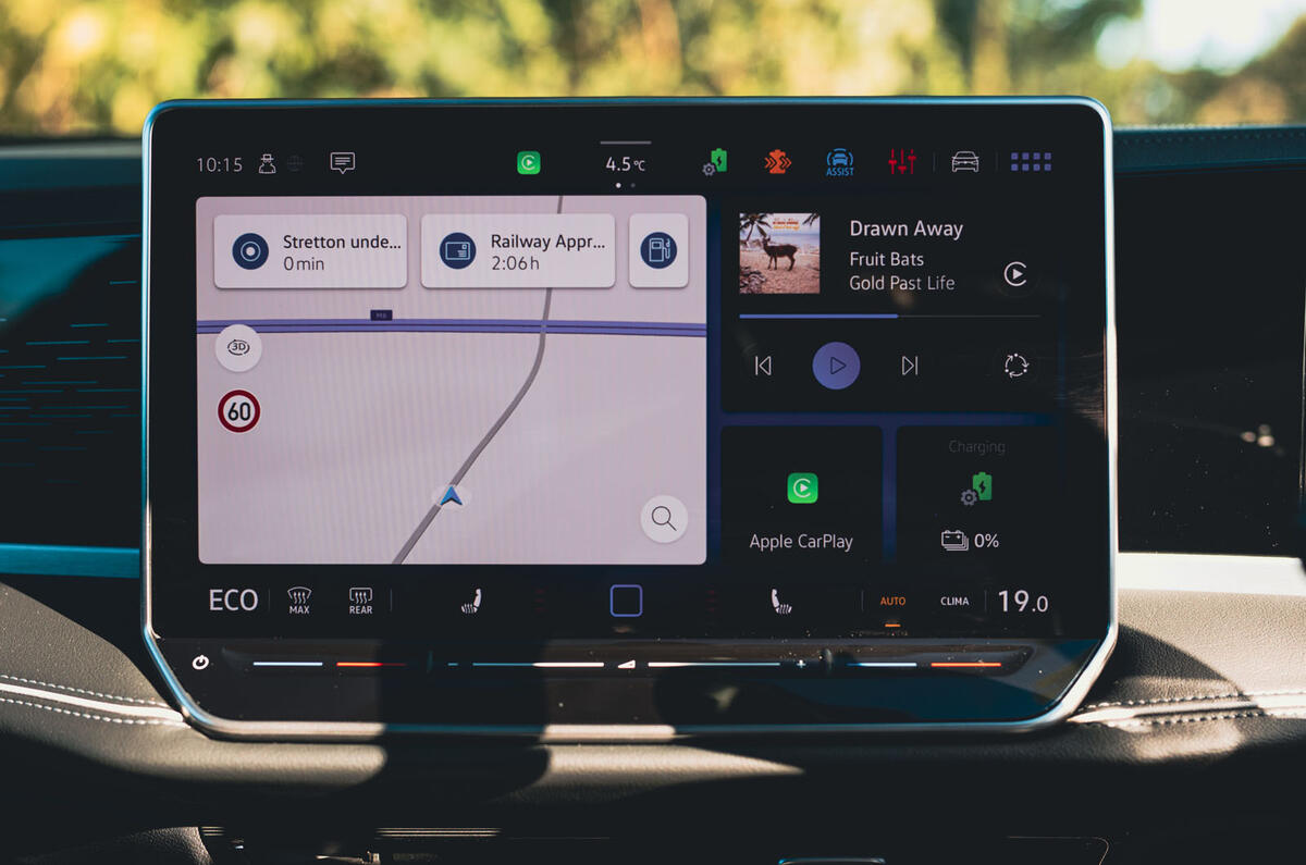 vw passat avis 2024 13 infotainment