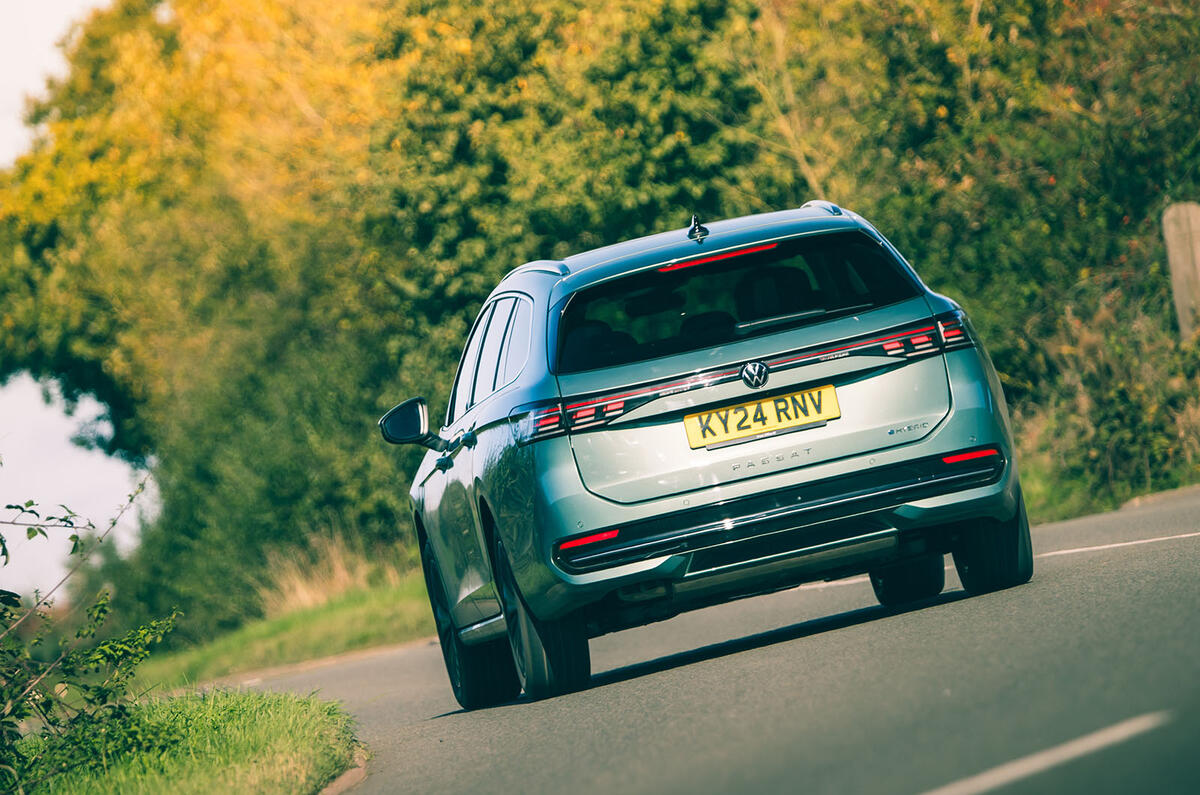 vw passat avis 2024 22 virage arrière