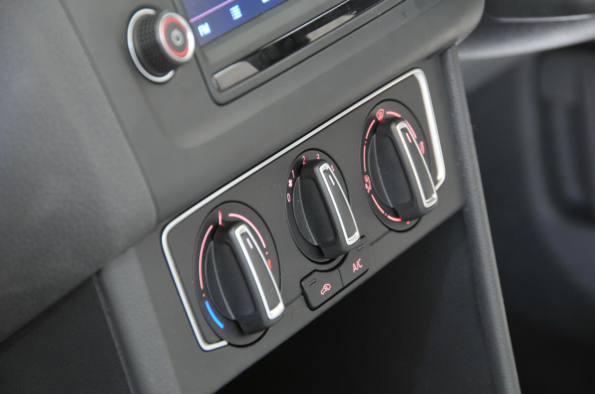 Volkswagen Polo climate controls