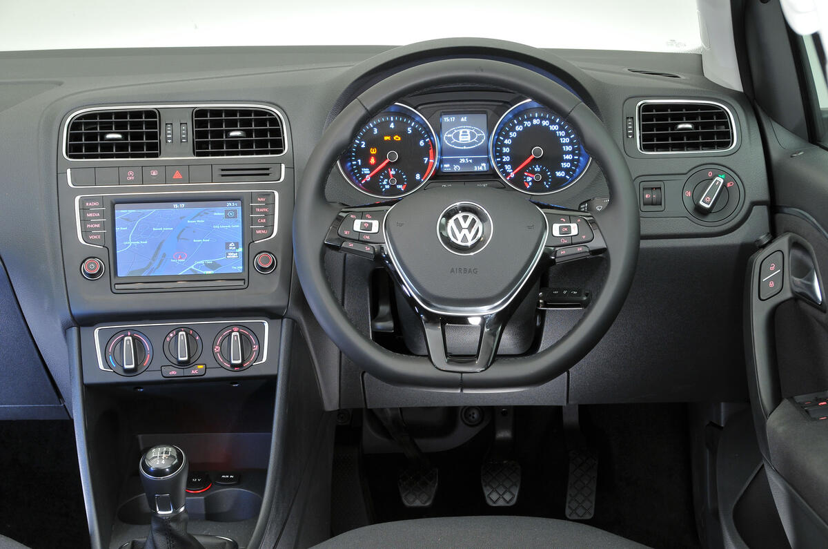 Volkswagen Polo dashboard