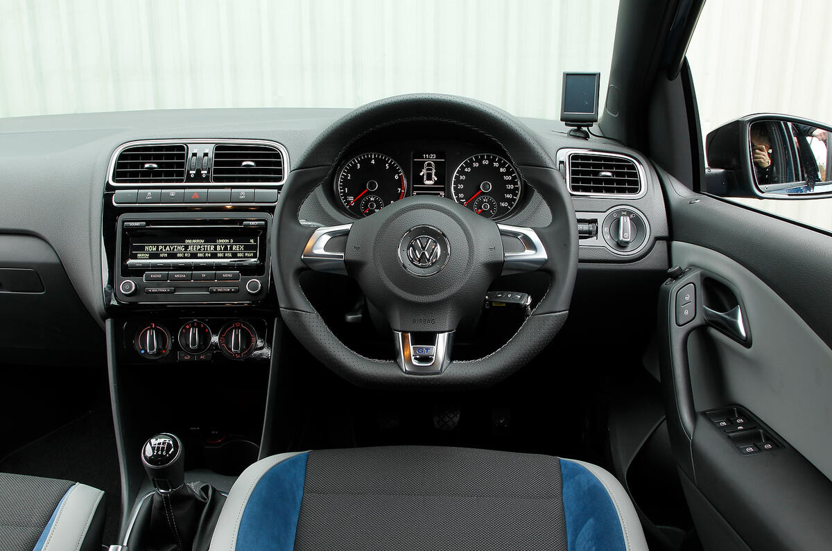 Volkswagen Polo BlueGT dashboard