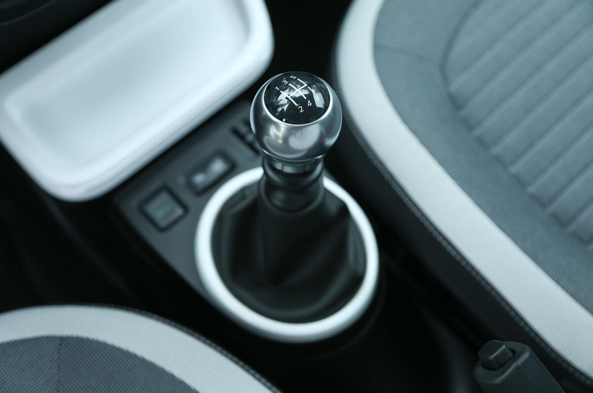 Comparison: Renault Twingo versus Volkswagen Up Comparison: Renault Twingo versus Volkswagen Up