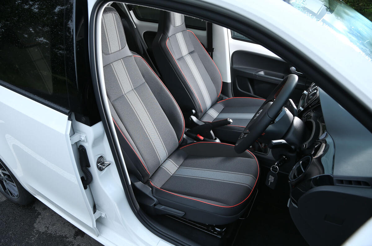 Comparison: Renault Twingo versus Volkswagen Up Comparison: Renault Twingo versus Volkswagen Up