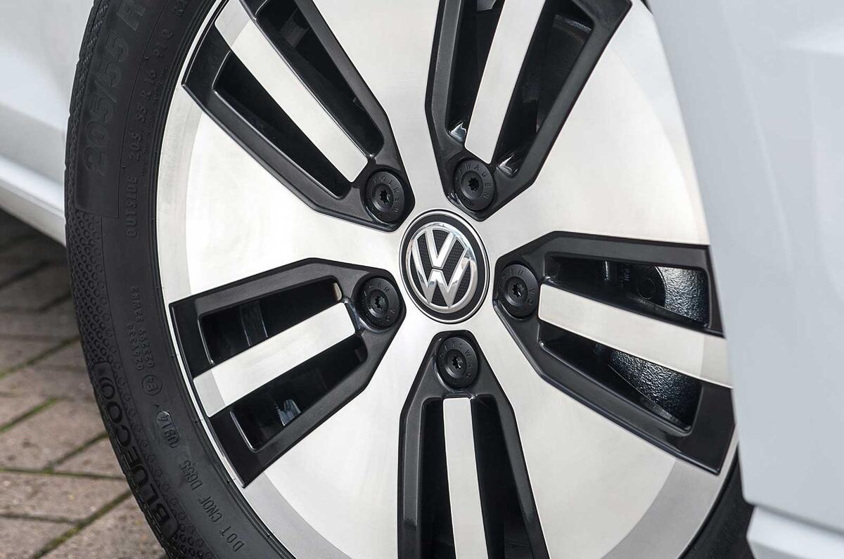 no title Next Volkswagen Golf to get XL1-style tech