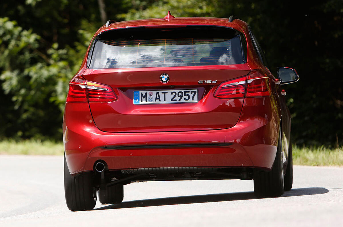 no title Comparison - BMW 2-series Active Tourer vs VW Golf SV