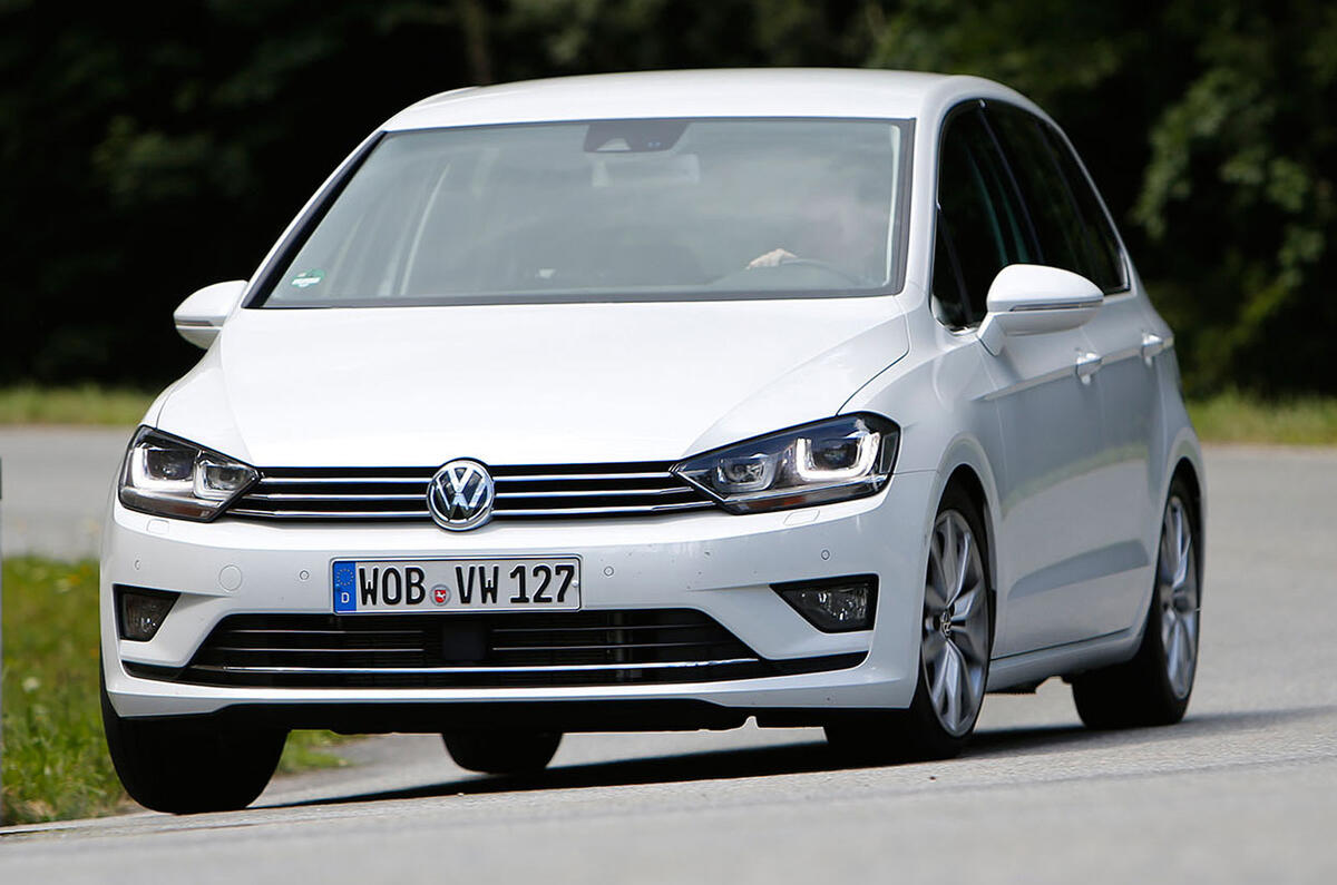 no title Comparison - BMW 2-series Active Tourer vs VW Golf SV