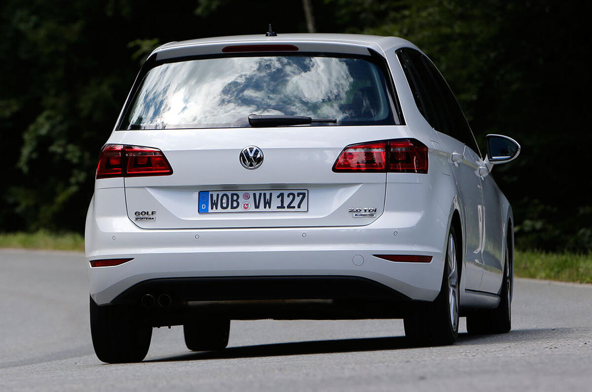 no title Comparison - BMW 2-series Active Tourer vs VW Golf SV