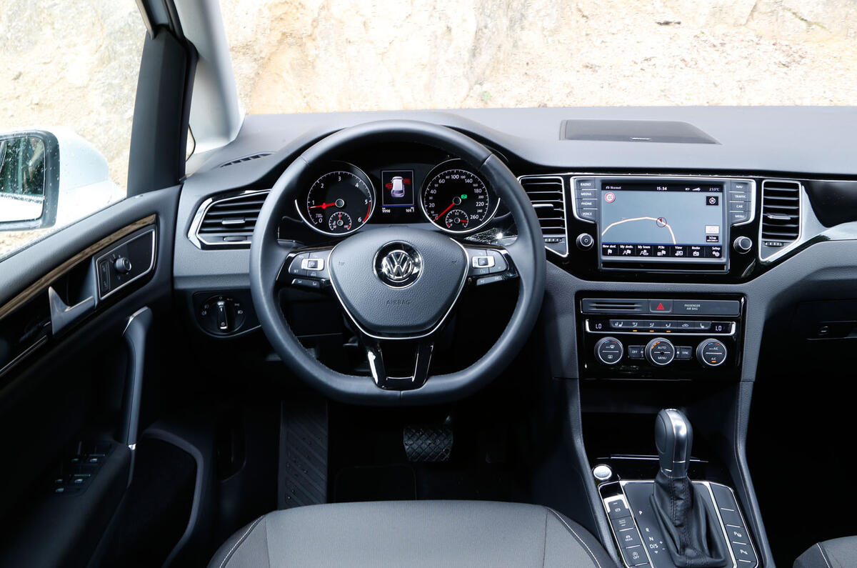 no title Comparison - BMW 2-series Active Tourer vs VW Golf SV