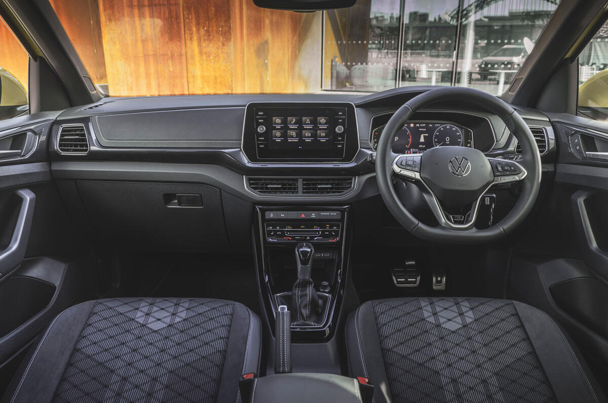 vw t cross review 2024 08 dash vw t cross review 2024 08 dash