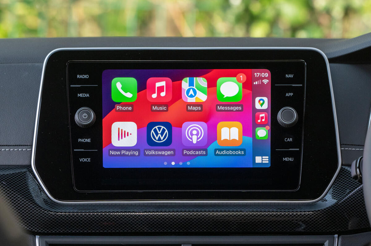 vw t cross review 2024 11 carplay vw t cross review 2024 11 carplay