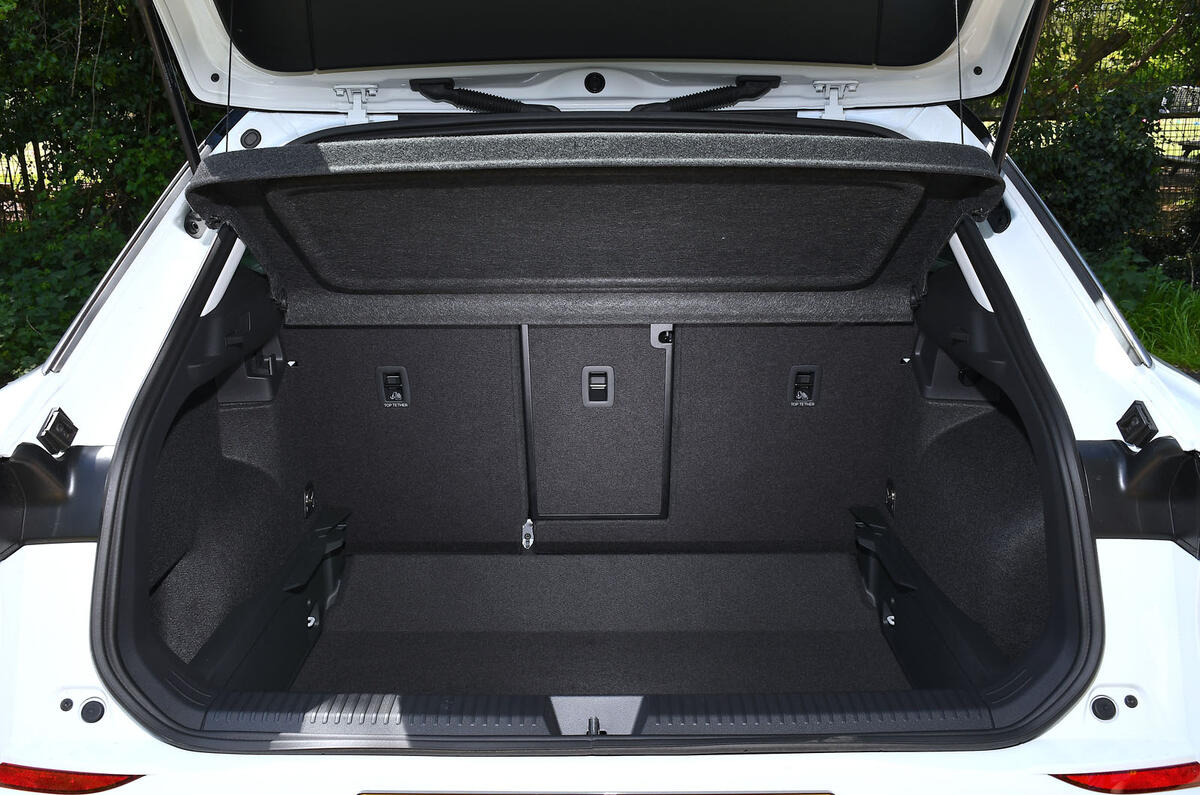 VW T Roc reveiw 2026 24