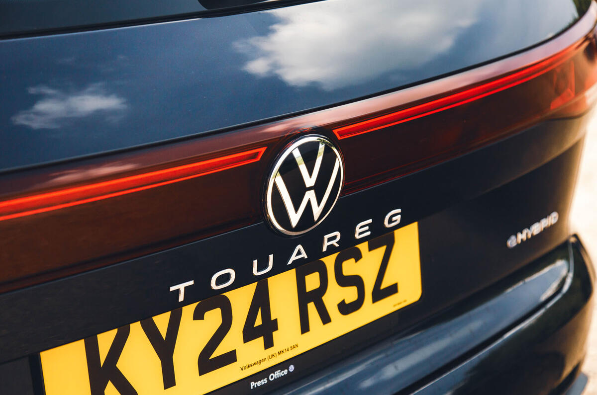 vw touareg review 2024 08 badge vw touareg review 2024 08 badge